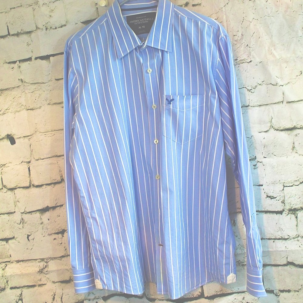 🎁 EUC! Giftworthy American Eagle Blue with white vertical stripes in XL vtg fit